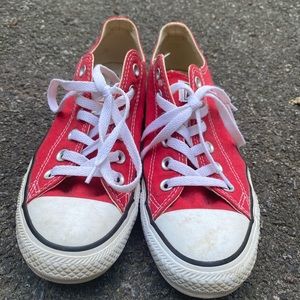 Women’s Low-Top Converse Shoes